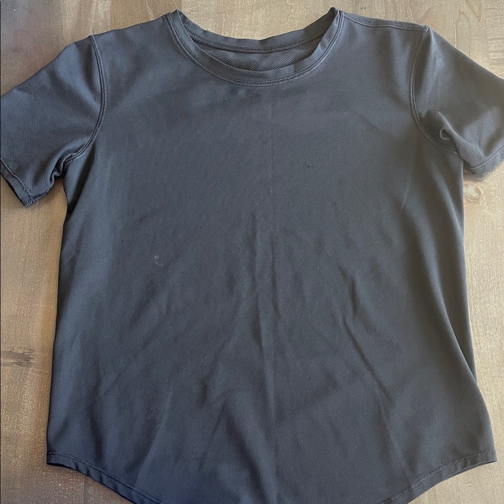 Black Lululemon Workout T-Shirt